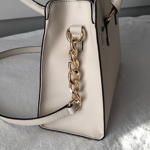 Michael kors purse - Picture 6 of 8